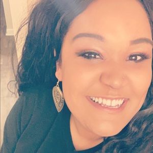 Meet your Posher, Asha